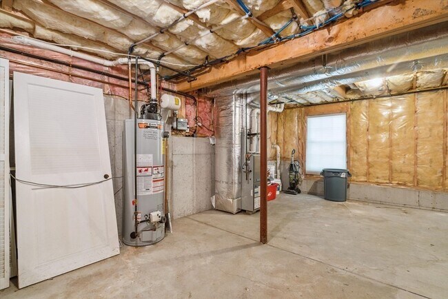 Building Photo - 19 Benjamin Ln