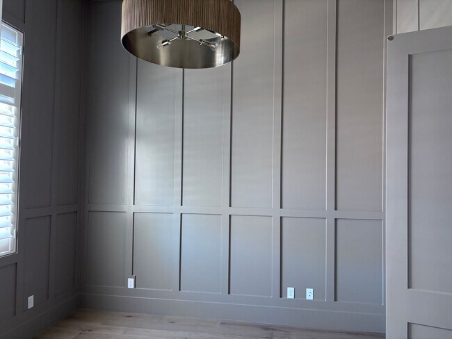 Building Photo - Brand New 3 bed plus office/2.5 bath in beautiful Coral Canyon!