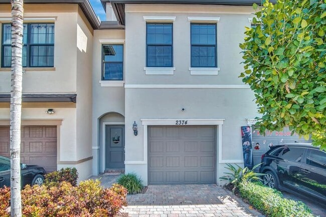 Building Photo - 2374 Post St