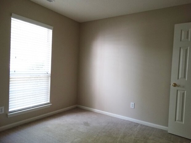 Building Photo - 3416 Armitage Dr