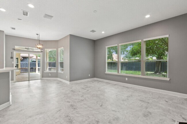 Building Photo - 14617 E Zachary Dr