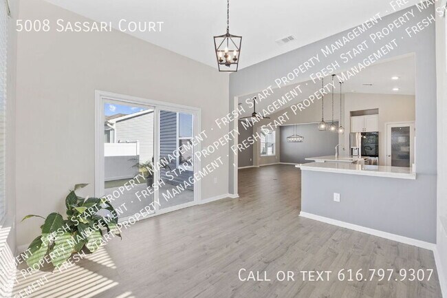 Building Photo - 5008 Sassari Ct