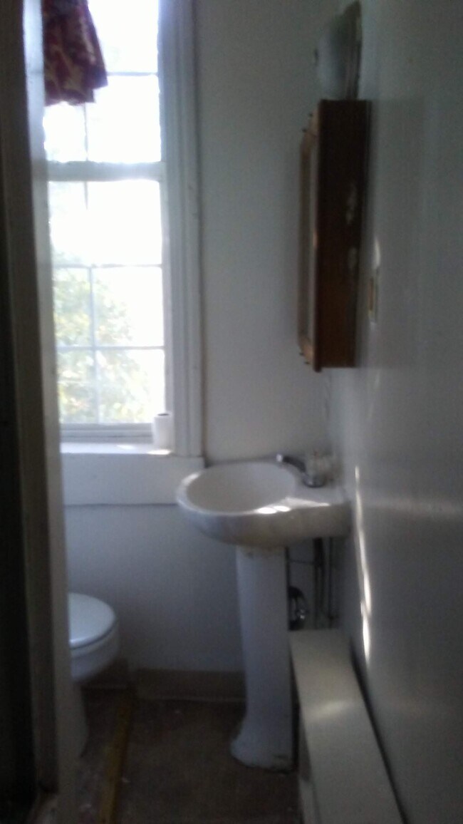 Bathroom - 5106 Wayne Ave