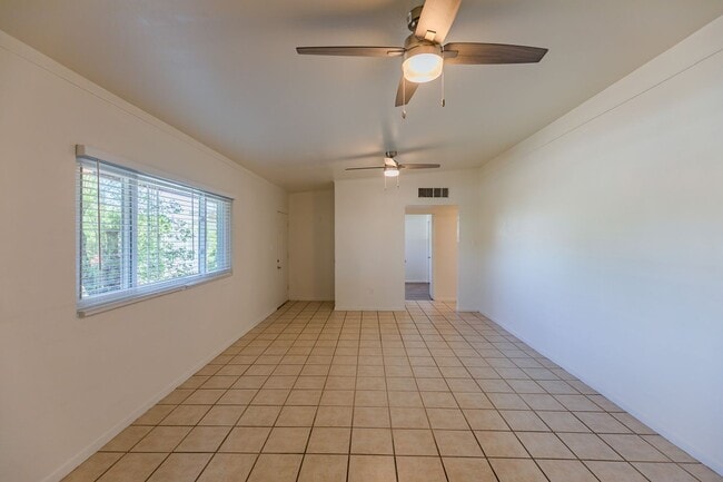 Building Photo - Wonderful 3 Bedroom 2 Bath Home!