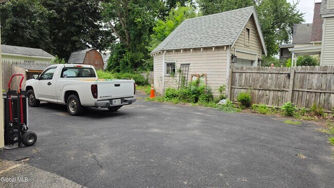 Building Photo - 107 North Ten Broeck Street