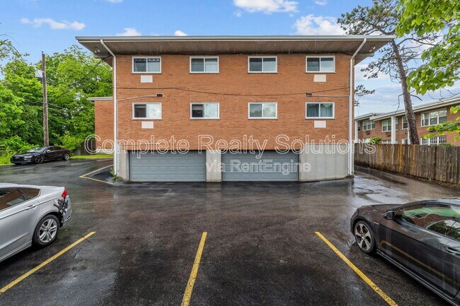Building Photo - 7876 Big Bend Blvd