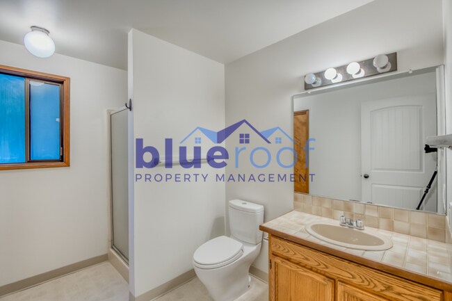 Building Photo - 8045 SW West Slope Dr