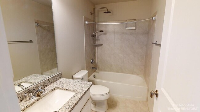Building Photo - 2794 Ashcombe Dr.