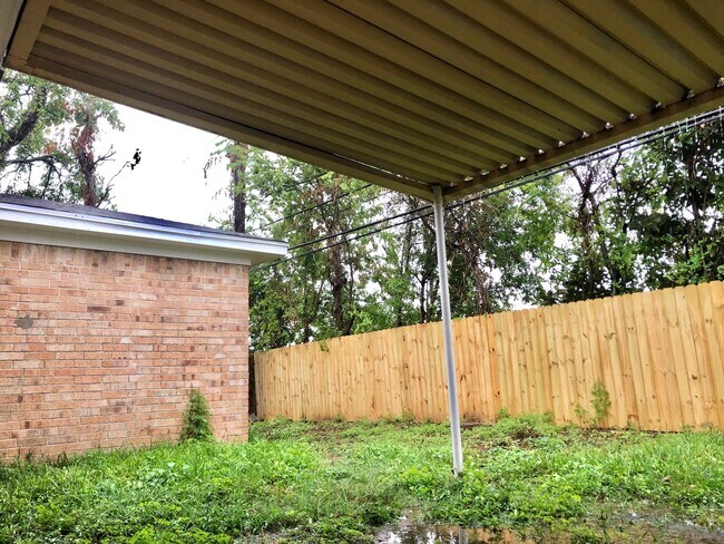 Building Photo - 10510 Kiber Dr