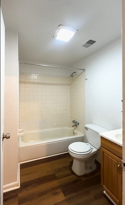 Building Photo - 4215 W Girard Ave