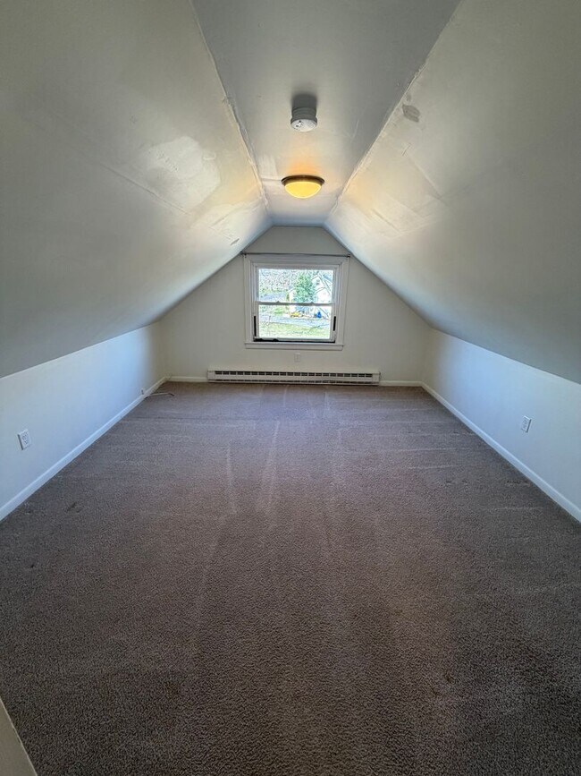 Building Photo - 35 Benjamin Franklin Hwy