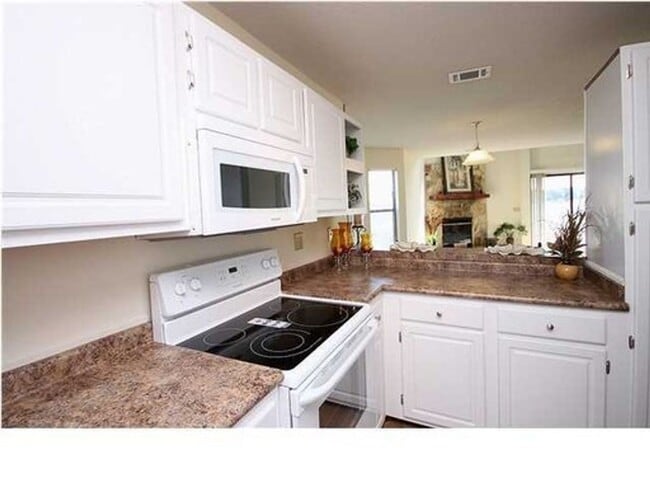 Building Photo - Waterfront Unit in Niceville