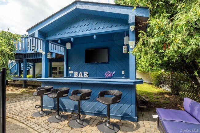 Building Photo - 31 Gleason Dr