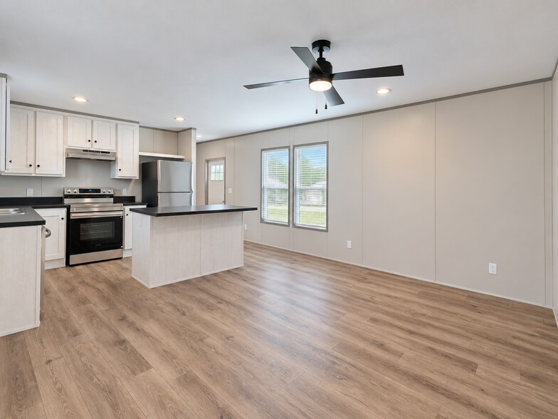 Building Photo - 111 Preston Dr