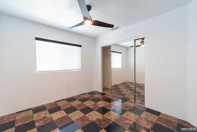 Building Photo - 4BR/ 2.5BA/ 3PKG/ 30 PV panels in Ocean Po...