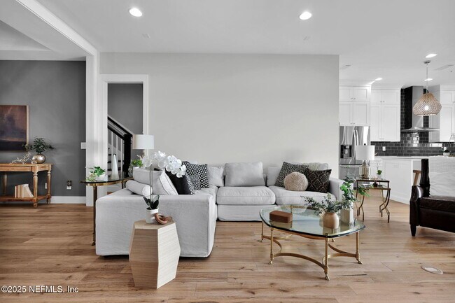 Building Photo - 2320 Beach Blvd