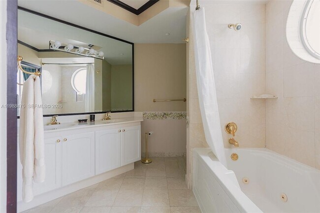 Building Photo - 7330 Ocean Terrace