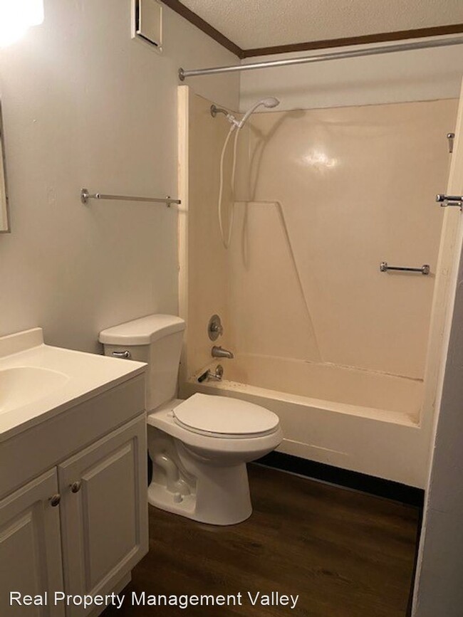 Building Photo - 1 br, 1 bath House - 1003 Red Deer Drive