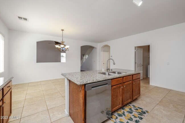 Building Photo - 3112 S 82nd Ln