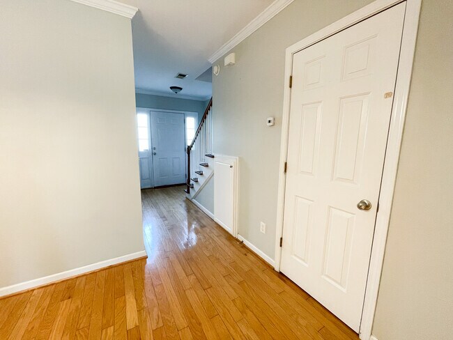 Building Photo - 12 Magnolia Glen Ln