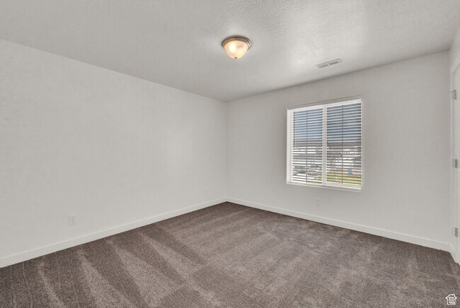 Building Photo - 1034 S 850 W