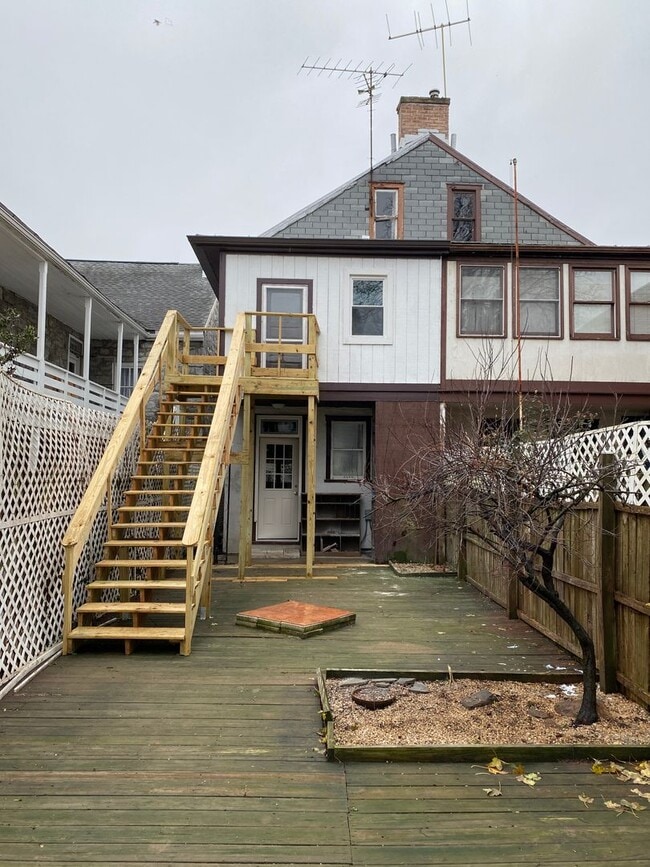 Building Photo - Coming Soon! Newly Remodeled 3 Bedroom Home in Downtown Carlisle