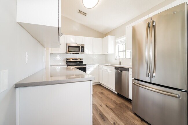 Building Photo - 154 Chelsea Ct