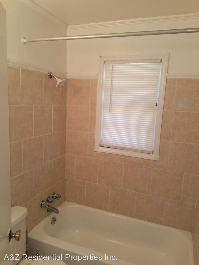 Building Photo - 3 br, 2 bath House - 419 E. Gay Street