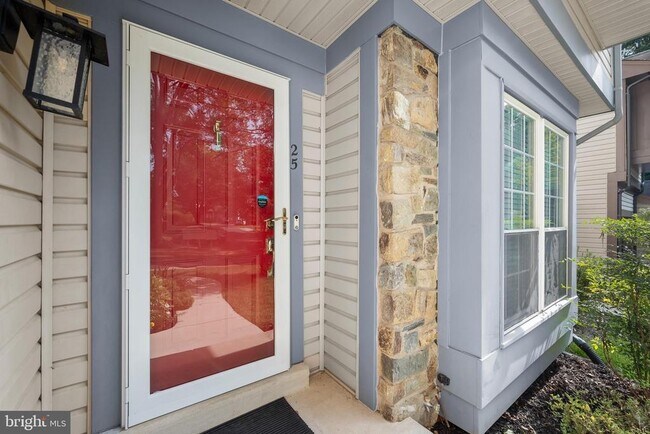 Building Photo - 25 Tivoli Lake Ct