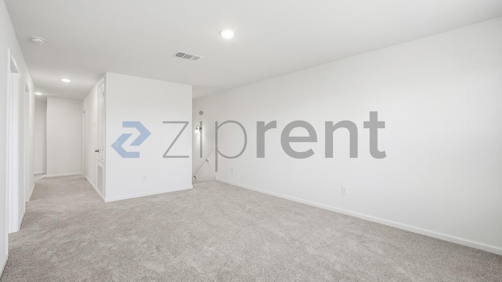 Building Photo - Unit