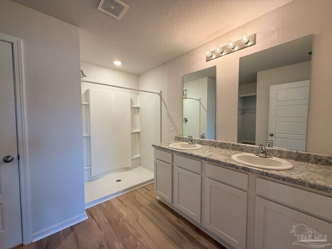 Building Photo - 9639 Angel Oak Dr