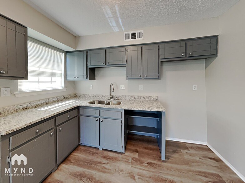 Building Photo - 3763 Rainford Dr