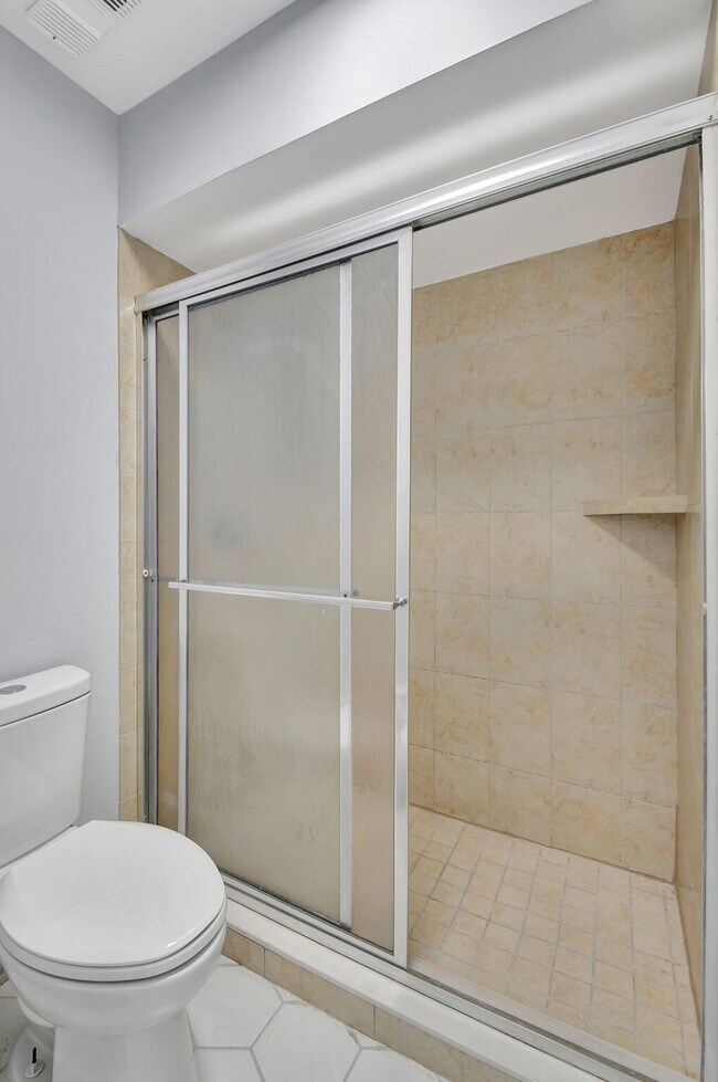 Building Photo - 4185 Turnberry Cir
