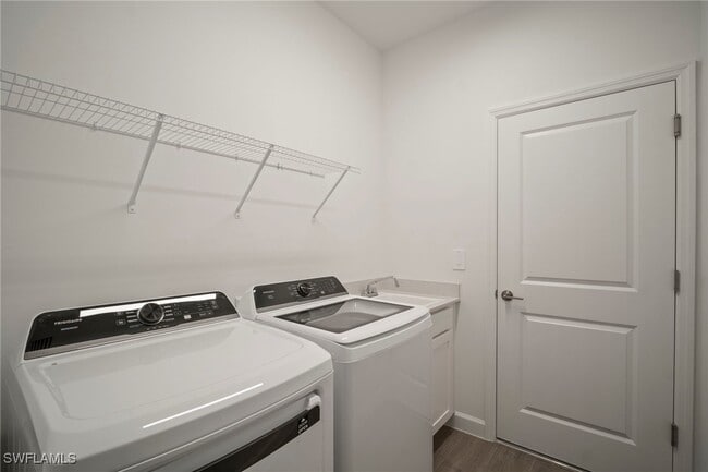 Building Photo - 10617 Timber Crk Dr