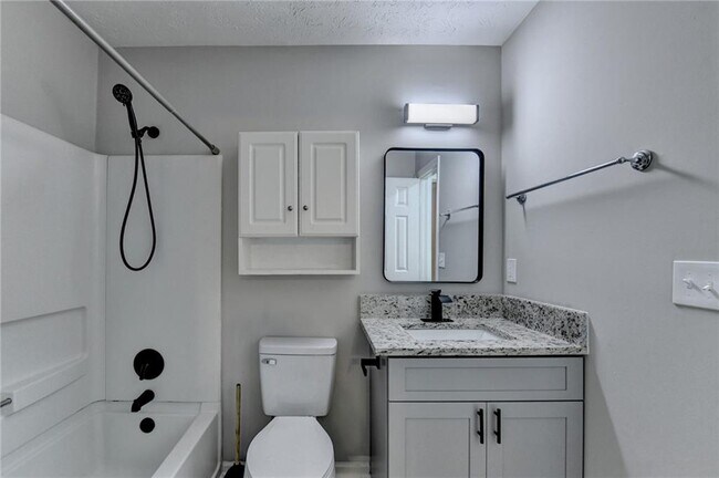 Building Photo - 3876 Meadow Creek Dr