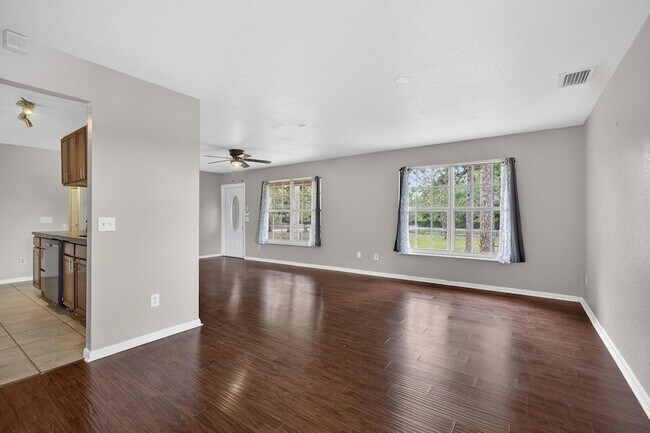 Building Photo - 16932 Okeechobee Blvd