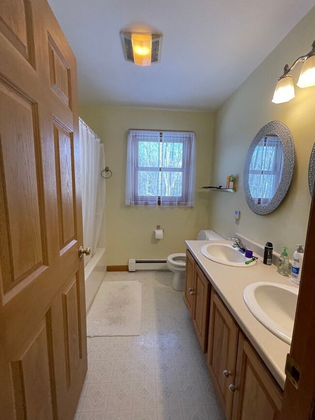 Building Photo - New listing!! A beautiful 3 bedroom 2.5 ba...