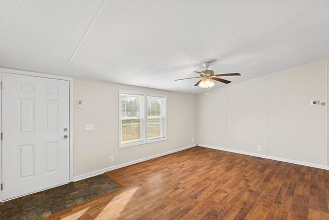 Building Photo - 137 Wendy Hill Ln