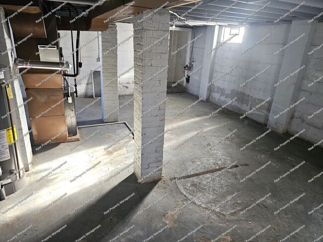 Building Photo - 3 Bedroom Cape Cod