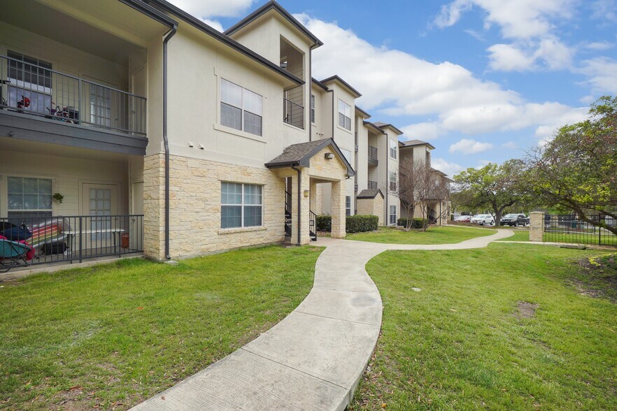 Vistas Two 52 3787 Perrin Central Blvd San Antonio TX 78217