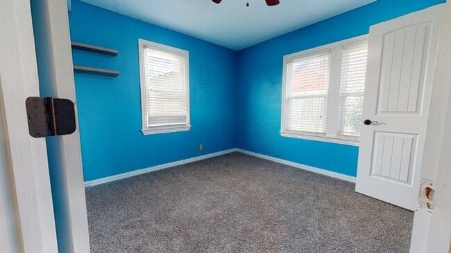 Building Photo - 203 E Cole Rd