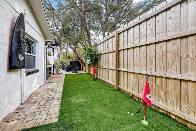 Building Photo - 501 Boating Club Rd