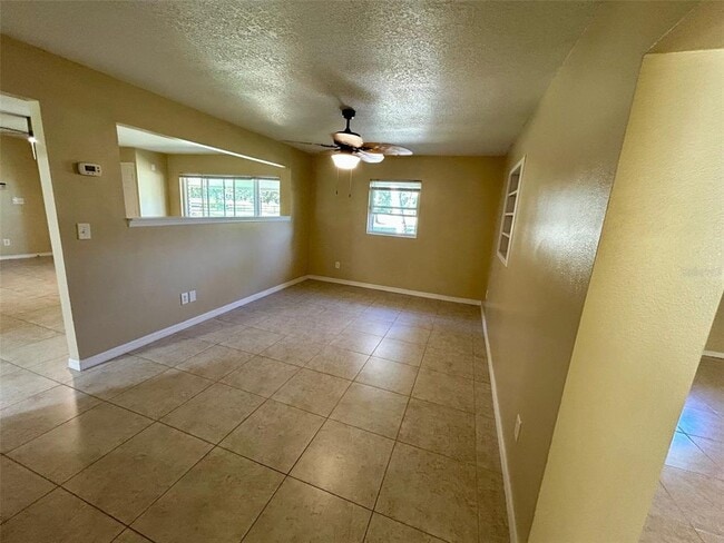Building Photo - 1567 Brooks Ln