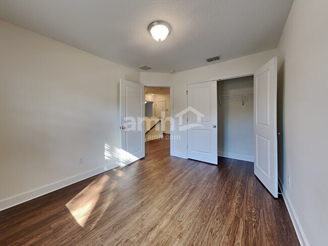 Building Photo - 3044 Eagle Bluff Way
