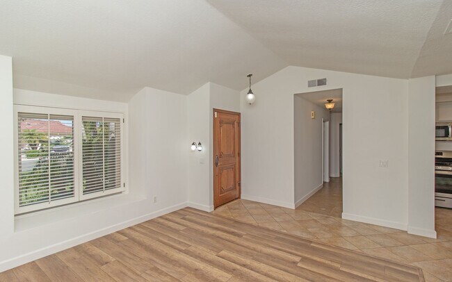 Building Photo - Single Story Home on Corner Lot in San Mar...