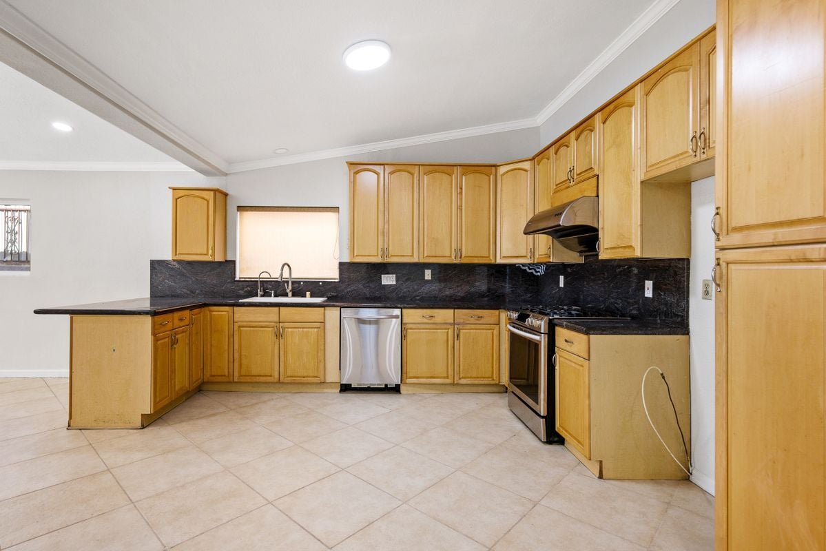 Building Photo - 1167 Tierra Luna