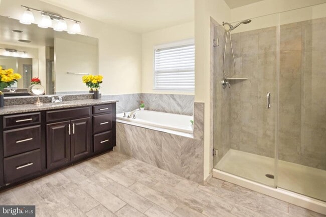 Building Photo - 24839 Somerby Dr