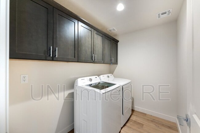 Building Photo - 12214 Curtis Ct