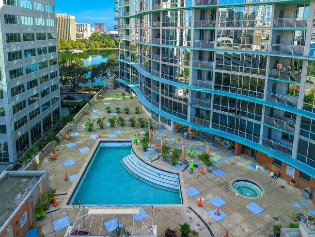 Building Photo - “Luxury, Location, Lifestyle — All at The ...