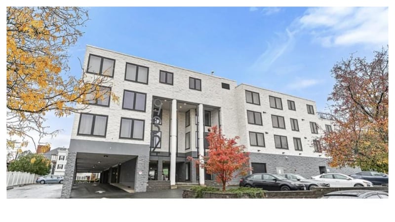 Building Photo - 932 Broadway